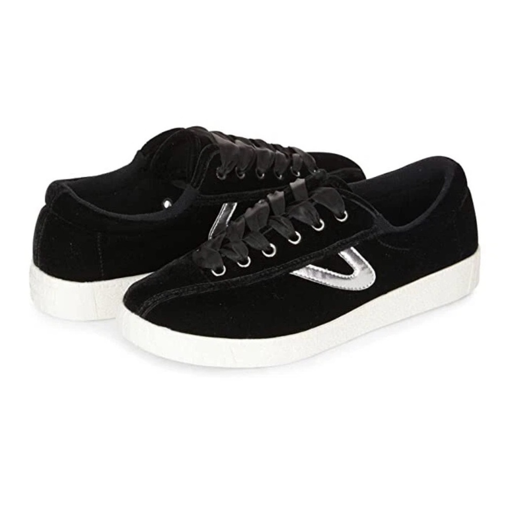Like New Tretorn Z1546 Womens Black Nylite Plus Velvet Sneakers Size 7